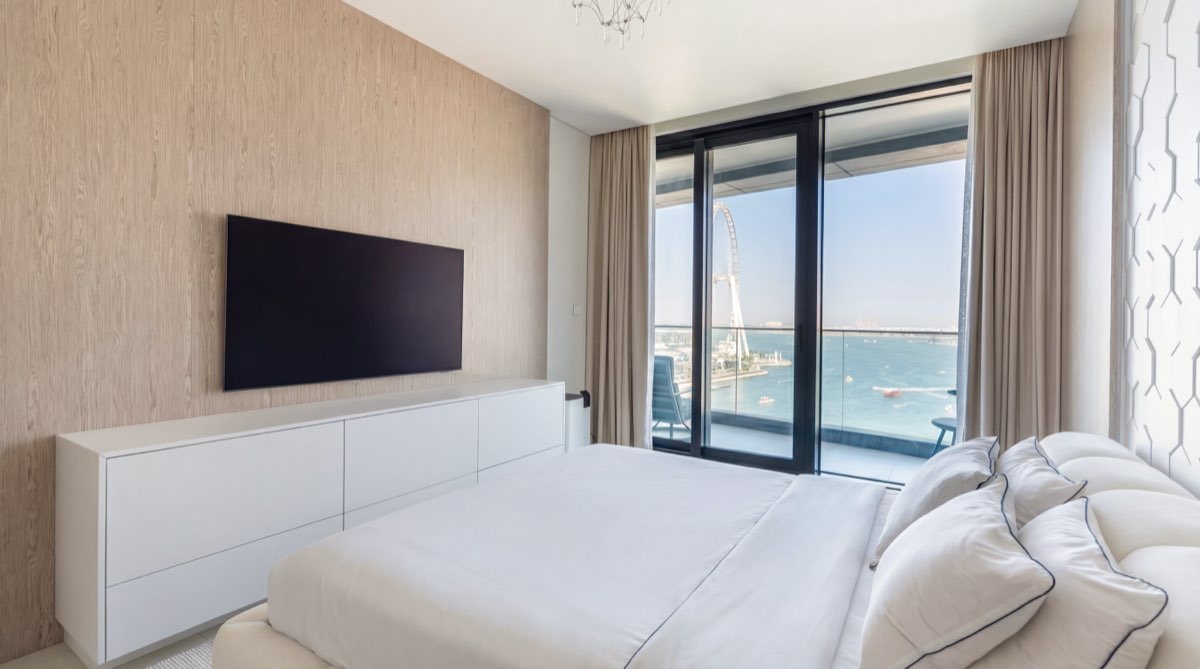 Second bedroom with Ain Dubai view