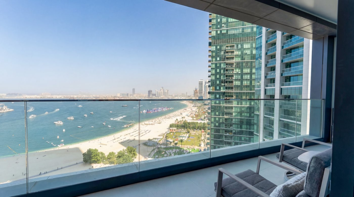 Balcony with sea and beach view