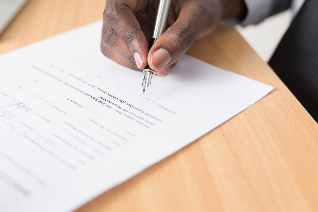 Dubai eviction notice document - 12 month notice rule under Dubai tenancy law