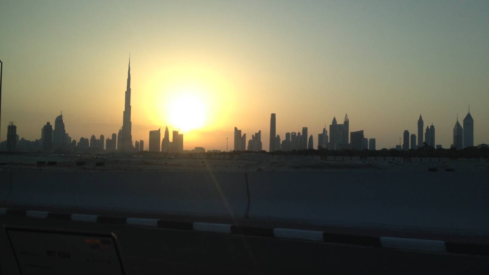Dubai Flexi Rent vs Rent Now Pay Later 2026: Two New Ways to Pay Rent, Explained