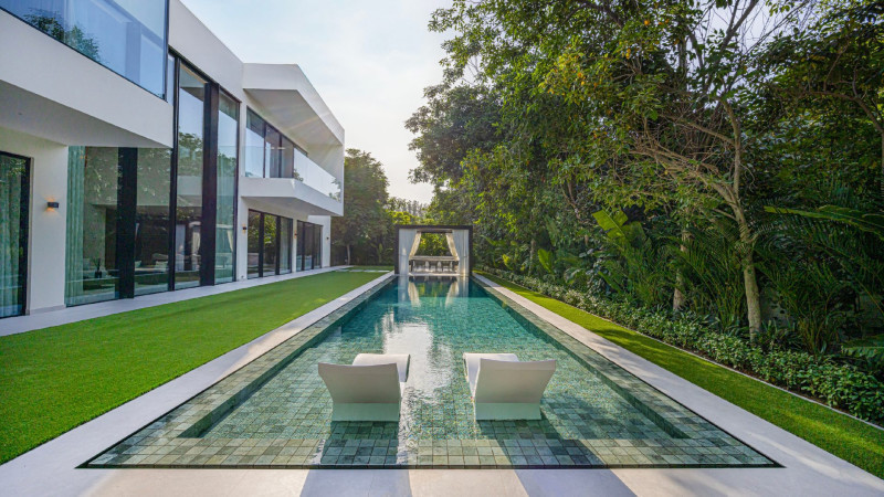 Rich Property
