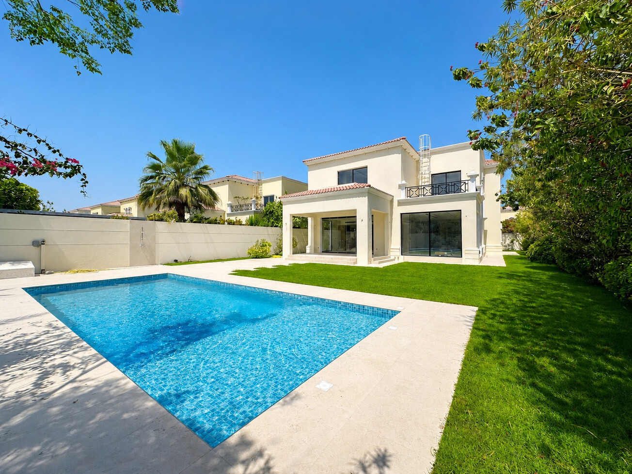5 bedroom villa for sale in Jumeirah Park, Dubai