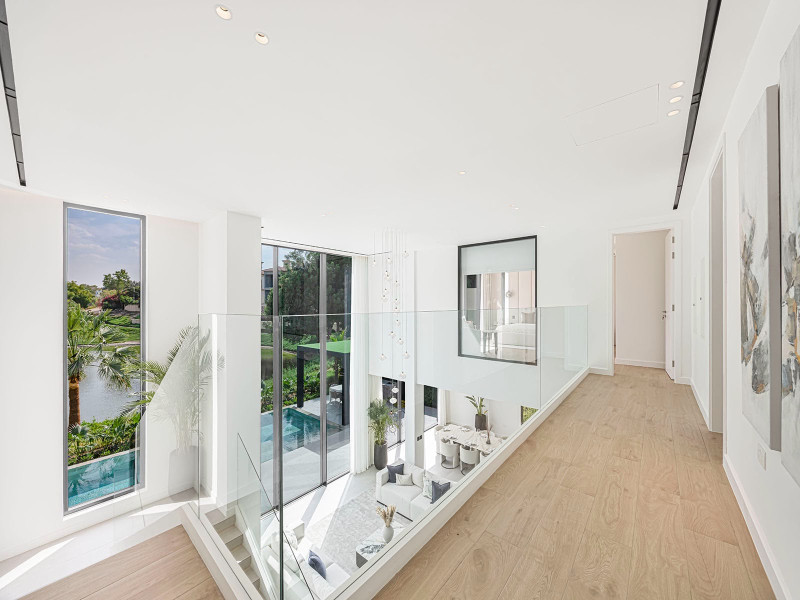 5 Bedroom Villa — Jumeirah Island — photo 15
