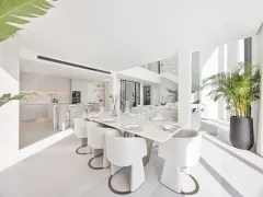 5 Bedroom Villa — Jumeirah Island — photo 11