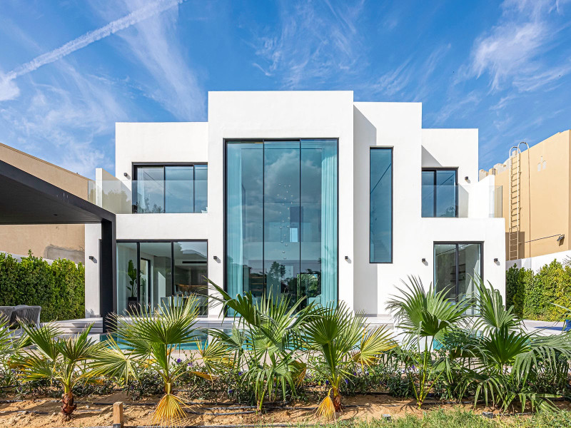 5 Bedroom Villa — Jumeirah Island — photo 2