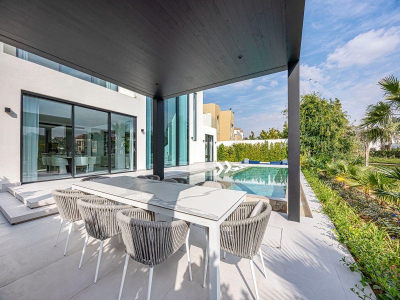 5 Bedroom Villa — Jumeirah Island — photo 4