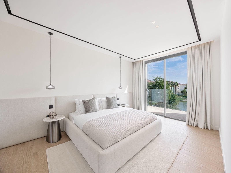 5 Bedroom Villa — Jumeirah Island — photo 32