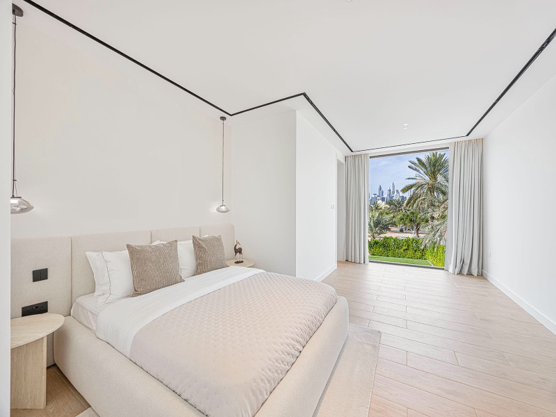 5 Bedroom Villa — Jumeirah Island — photo 27