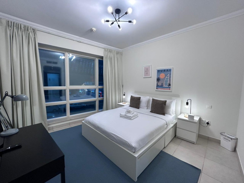 1 Bedroom Apartment — Marina Quays West — photo 6