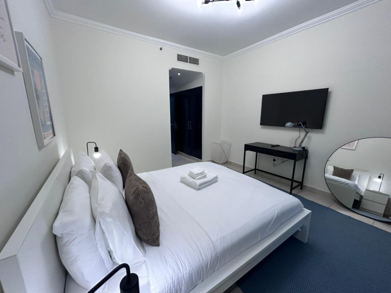 1 Bedroom Apartment — Marina Quays West — photo 9