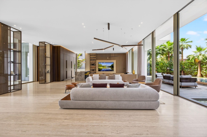 6 Bedroom Villa — La Mer South — photo 24