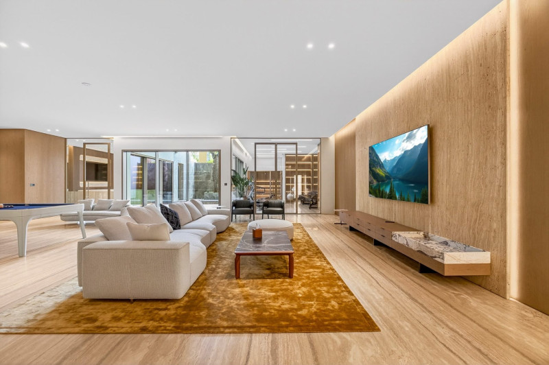 6 Bedroom Villa — La Mer South — photo 4