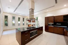 2 Bedroom Villa — Emirates Hills, Sector E - Dubai — photo 14