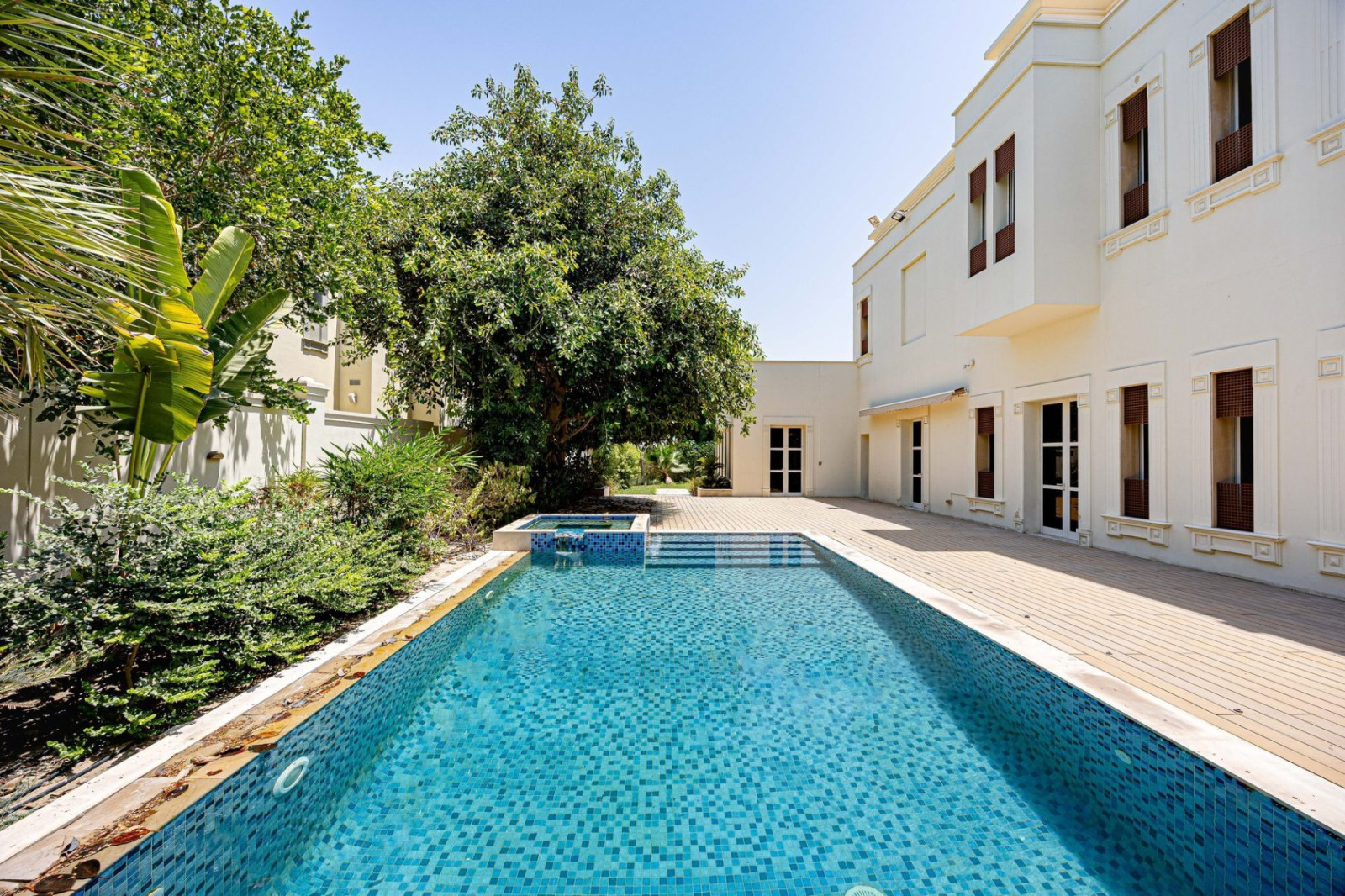 2 Bedroom Villa — Emirates Hills, Sector E - Dubai — photo 20