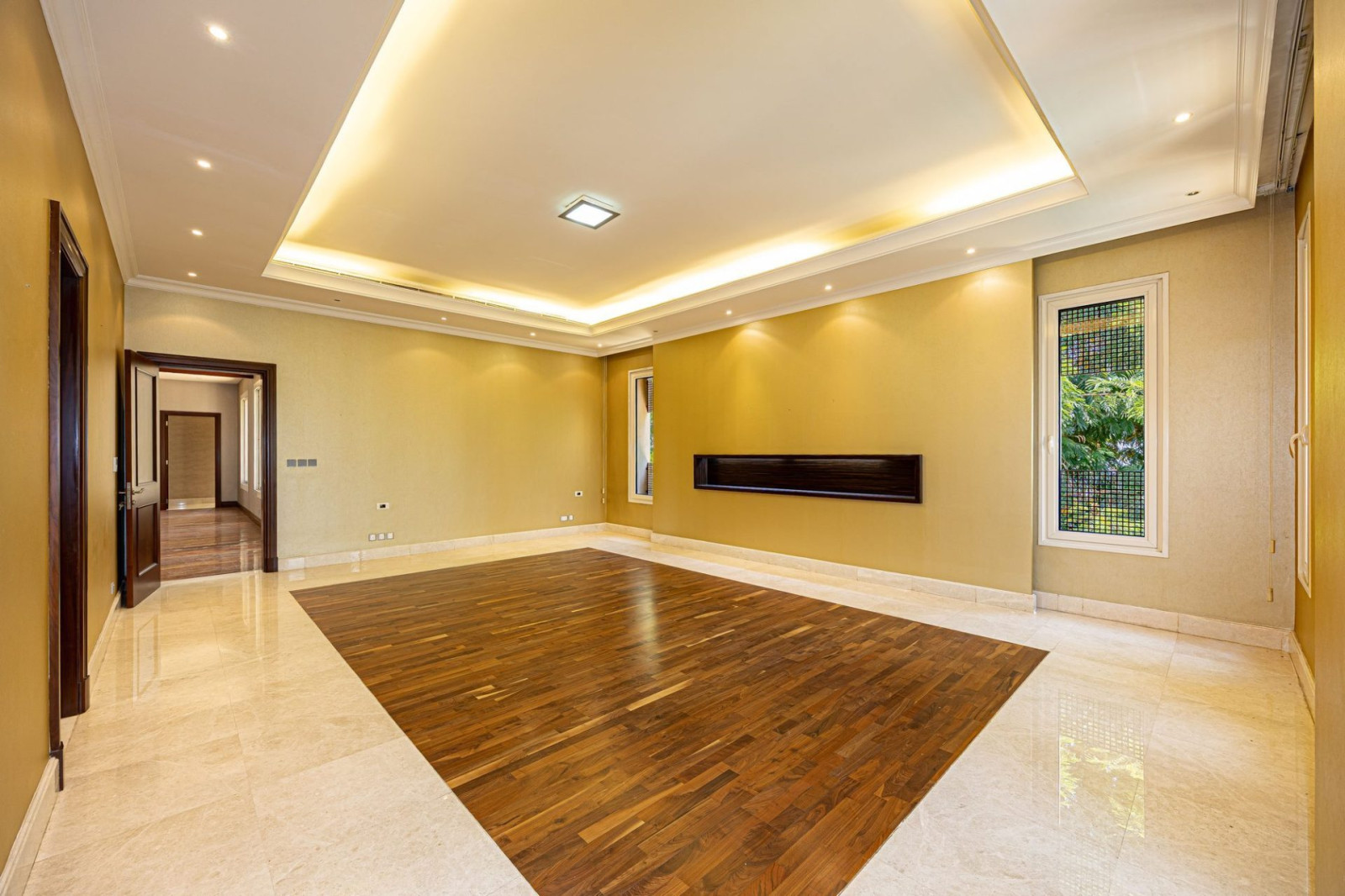 2 Bedroom Villa — Emirates Hills, Sector E - Dubai — photo 6