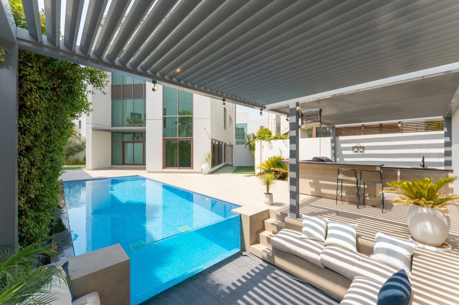 6 Bedroom Villa — Grand Views, Meydan - Dubai — photo 2
