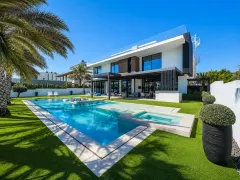 3 Bedroom Villa — Emirates Hills, Sector W - Dubai — photo 2