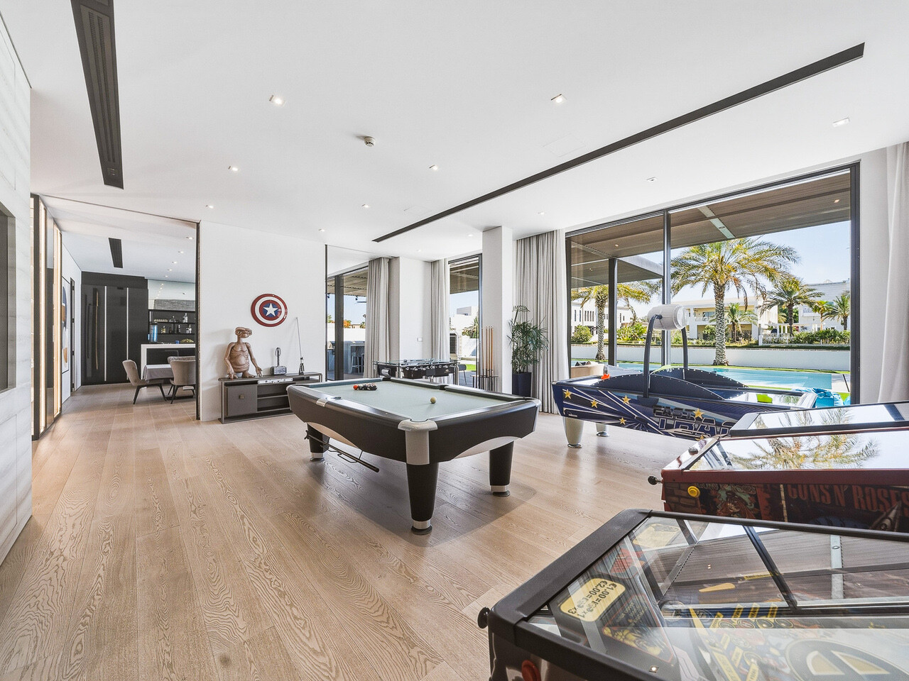 3 Bedroom Villa — Emirates Hills, Sector W - Dubai — photo 7