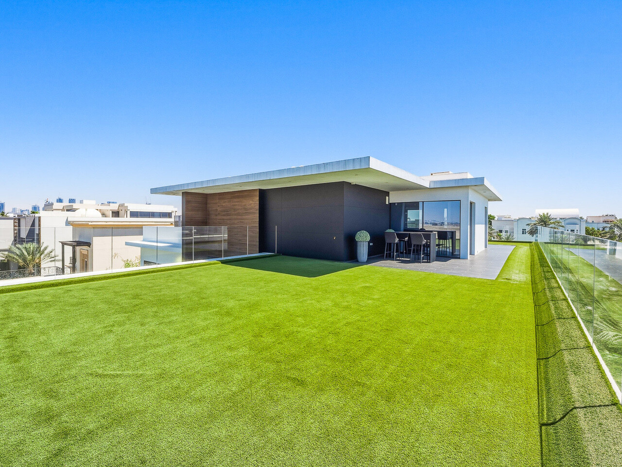 3 Bedroom Villa — Emirates Hills, Sector W - Dubai — photo 29
