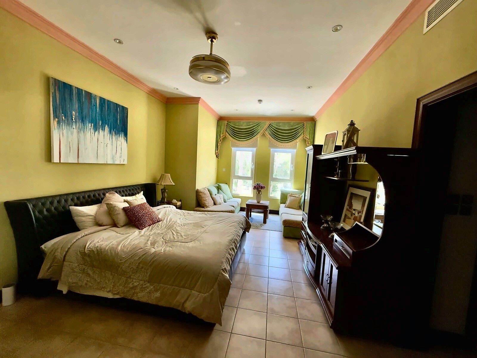 6 Bedroom Villa — Emirates Hills, Sector H - Dubai — photo 19