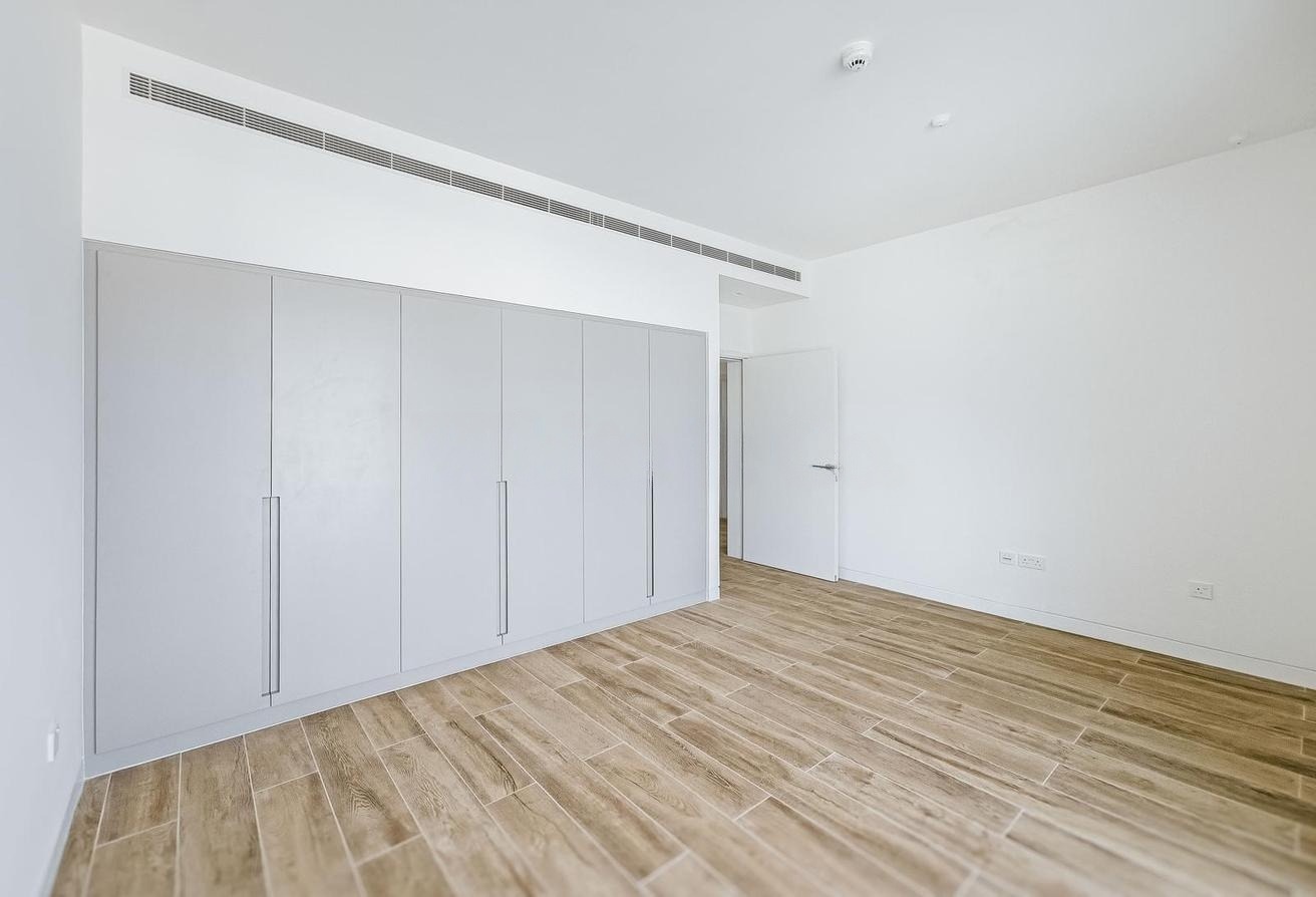 4 Bedroom Villa — Nad Al Sheba Gardens Phase 2 - Dubai — photo 11