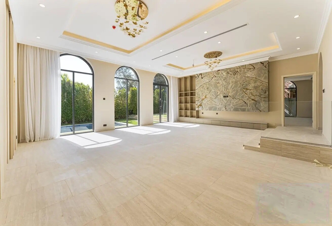 5 Bedroom Villa — Orange Lake, Jumeirah Golf Estates - Dubai — photo 4
