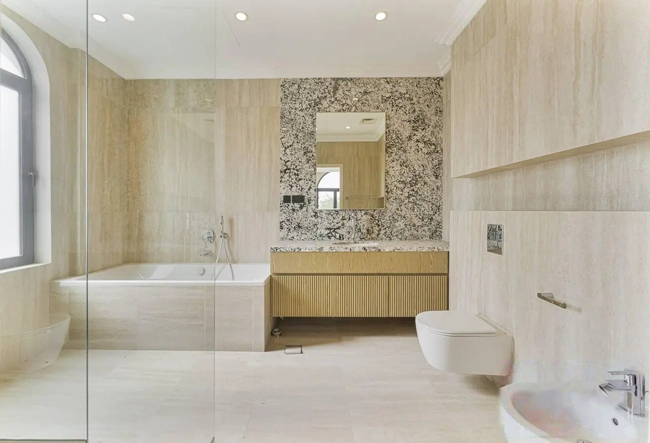 5 Bedroom Villa — Orange Lake, Jumeirah Golf Estates - Dubai — photo 11