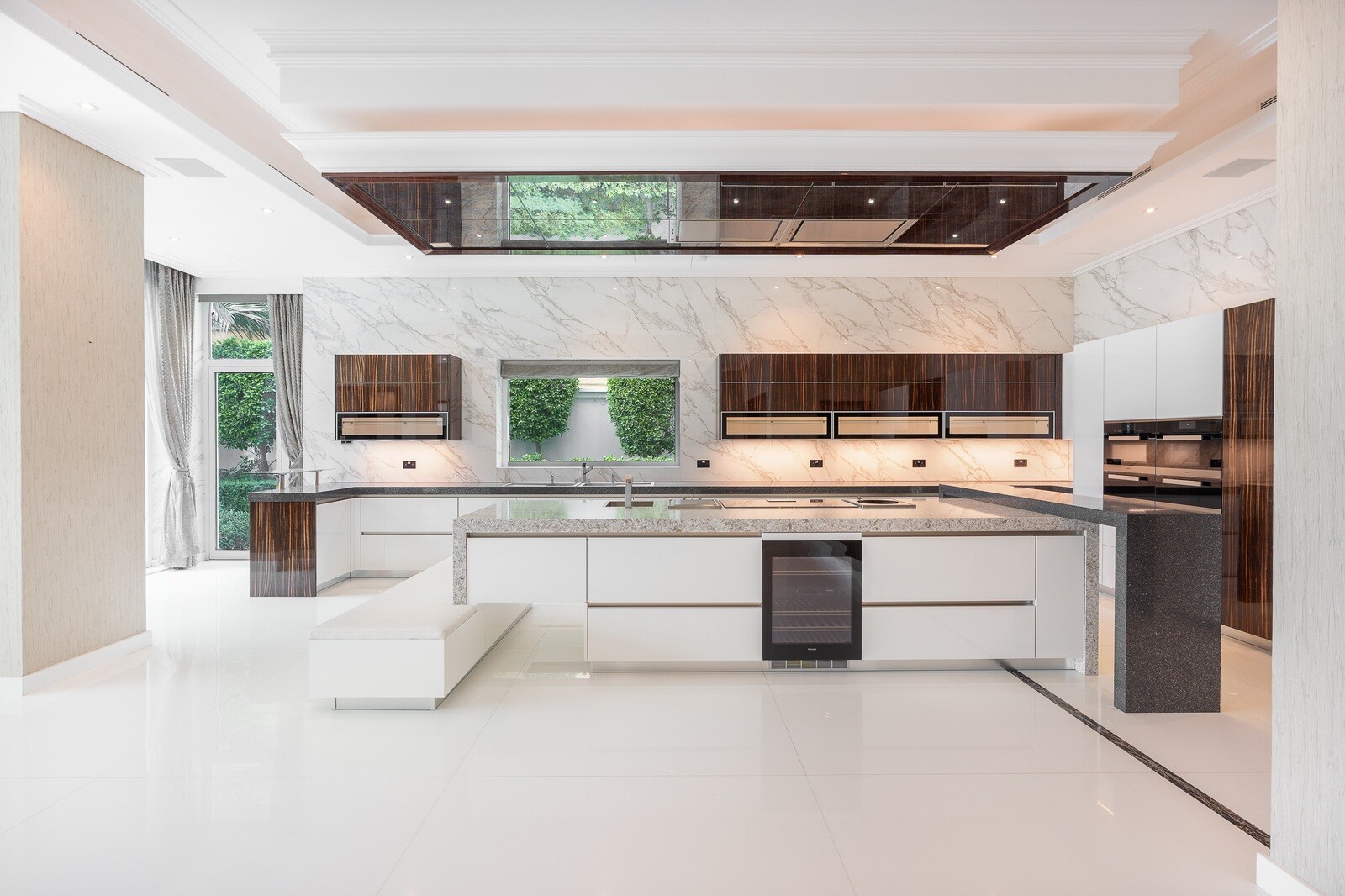 6 Bedroom Villa — Emirates Hills, Sector P - Dubai — photo 18