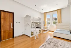 5 Bedroom Villa — Emirates Hills, Sector P - Dubai — photo 16