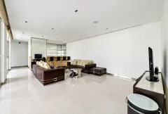 5 Bedroom Villa — Emirates Hills, Sector P - Dubai — photo 8