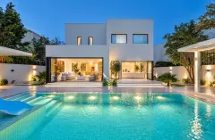 4 Bedroom Villa — The Meadows 9, Emirates Hills Third - Dubai — photo 1