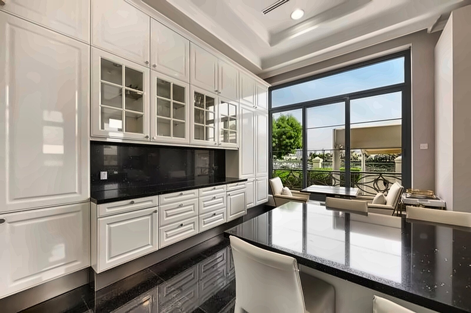 5 Bedroom Villa — Emirates Hills Sector E Lake View - Dubai — photo 12