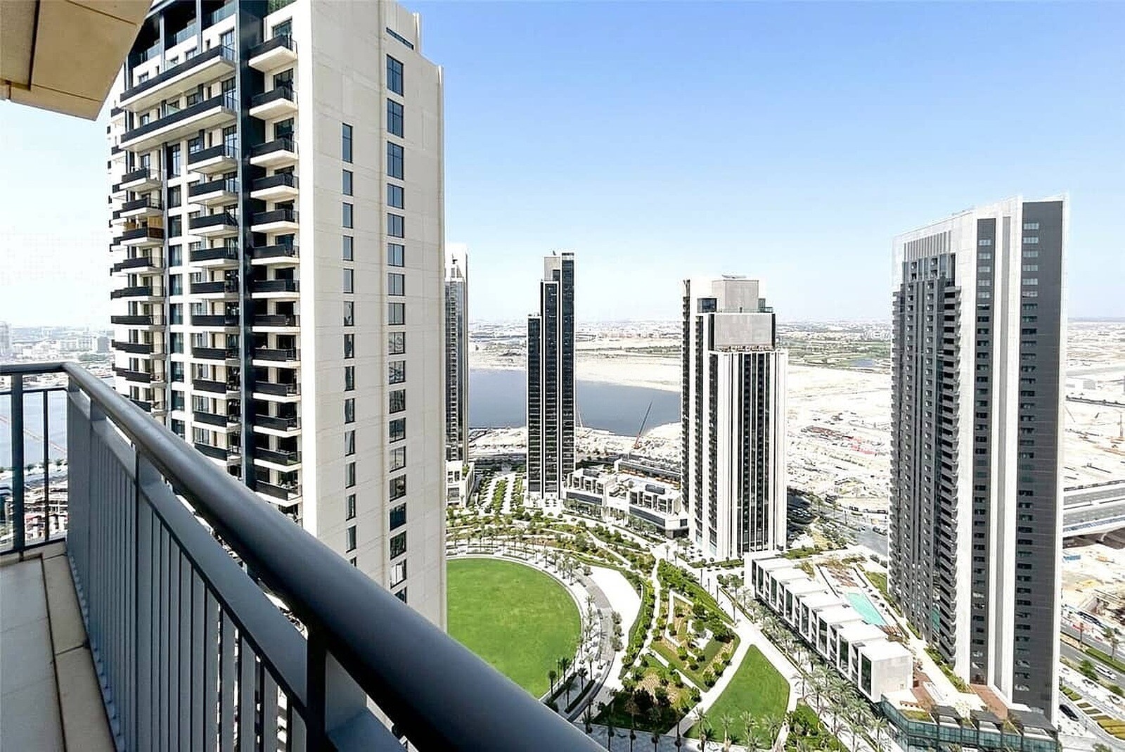 3 Bedroom Apartment — Harbour Views 2, Dubai Creek Harbour - Dubai — photo 1