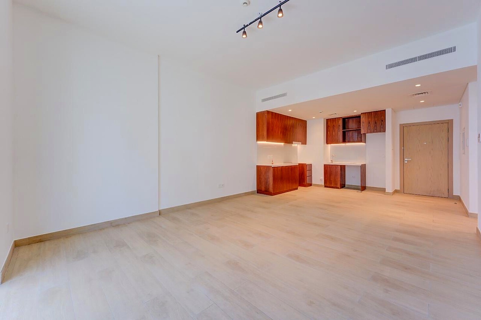 1 Bedroom Apartment — La Rive Building 4, Port de La Mer - Dubai — photo 1