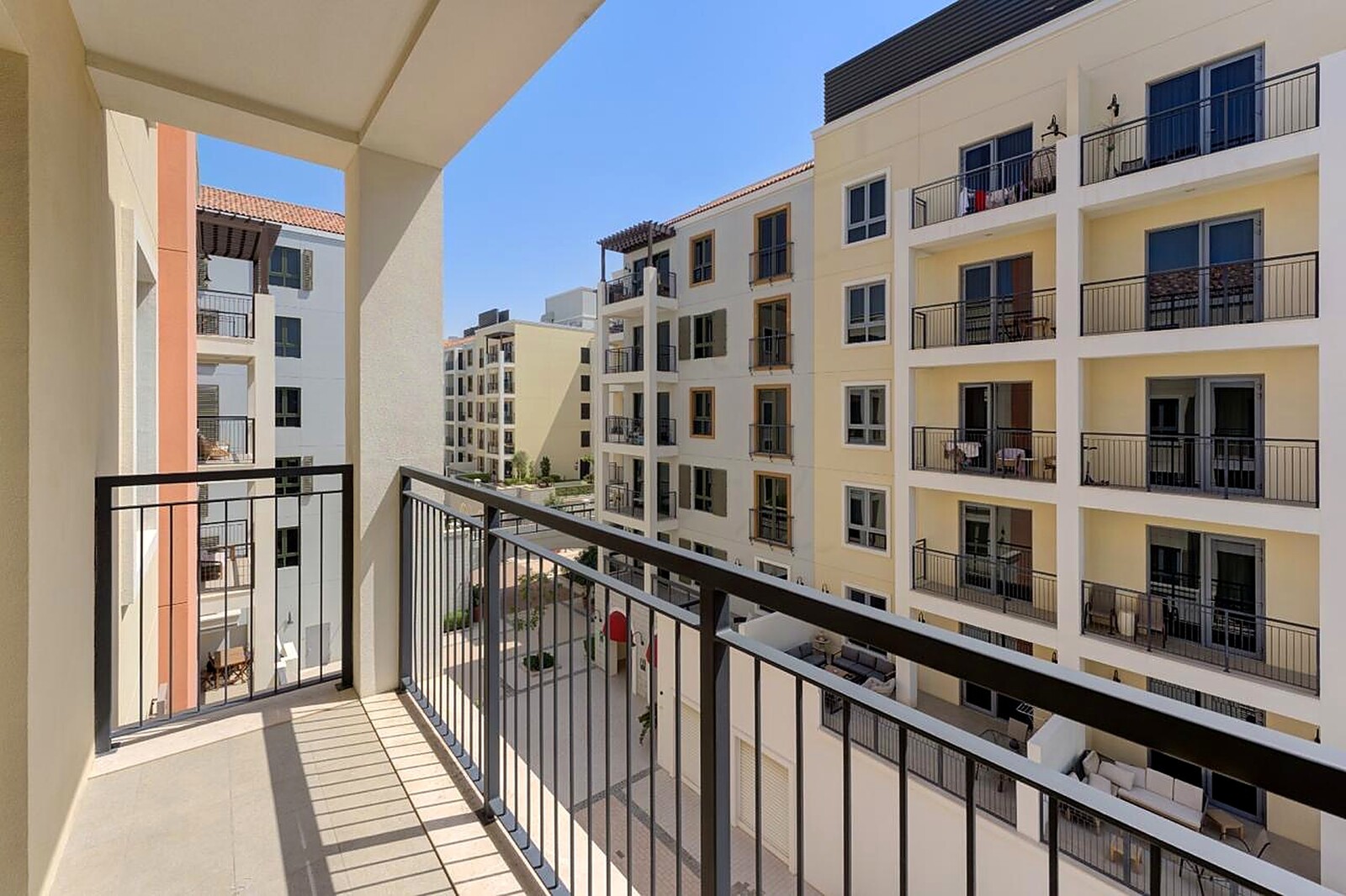 1 Bedroom Apartment — La Rive Building 4, Port de La Mer - Dubai — photo 6