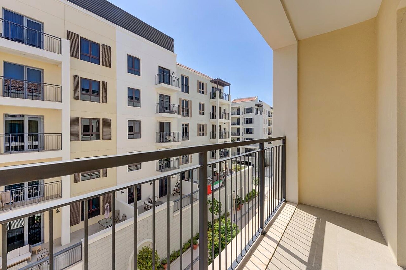 1 Bedroom Apartment — La Rive Building 4, Port de La Mer - Dubai — photo 7
